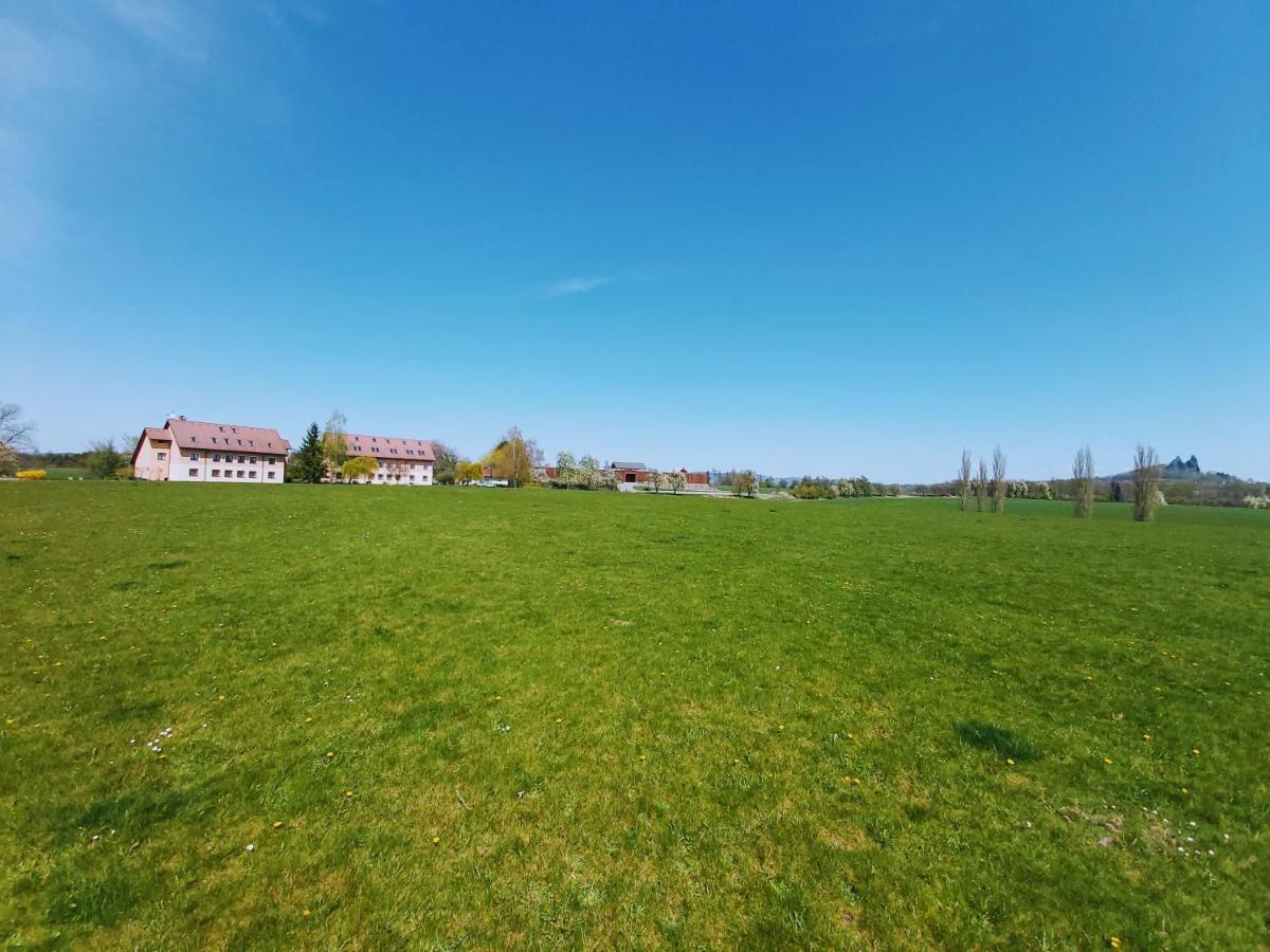 Resort Cesky Raj Troskovice エクステリア 写真