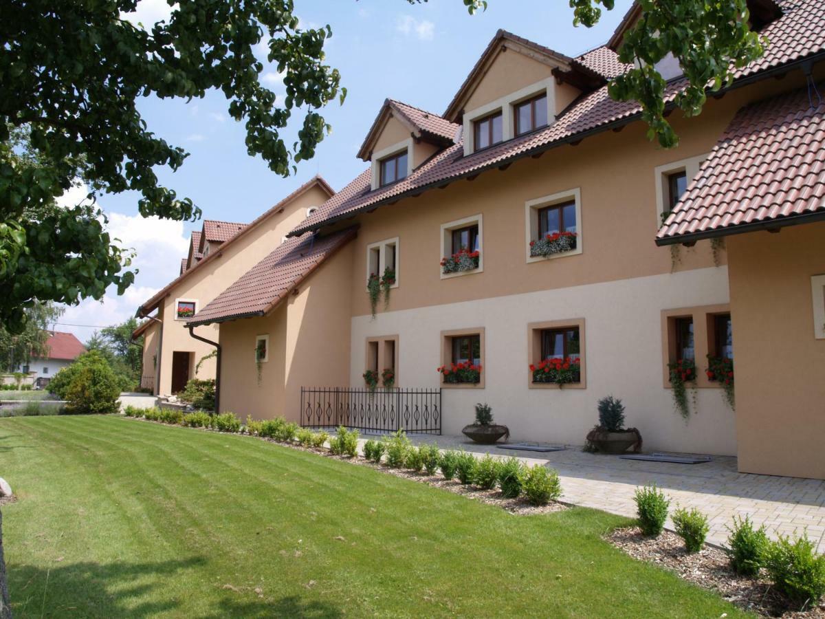 Resort Cesky Raj Troskovice エクステリア 写真