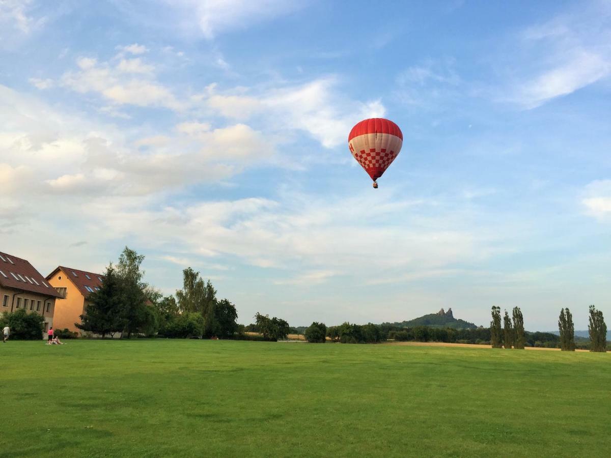 Resort Cesky Raj Troskovice エクステリア 写真